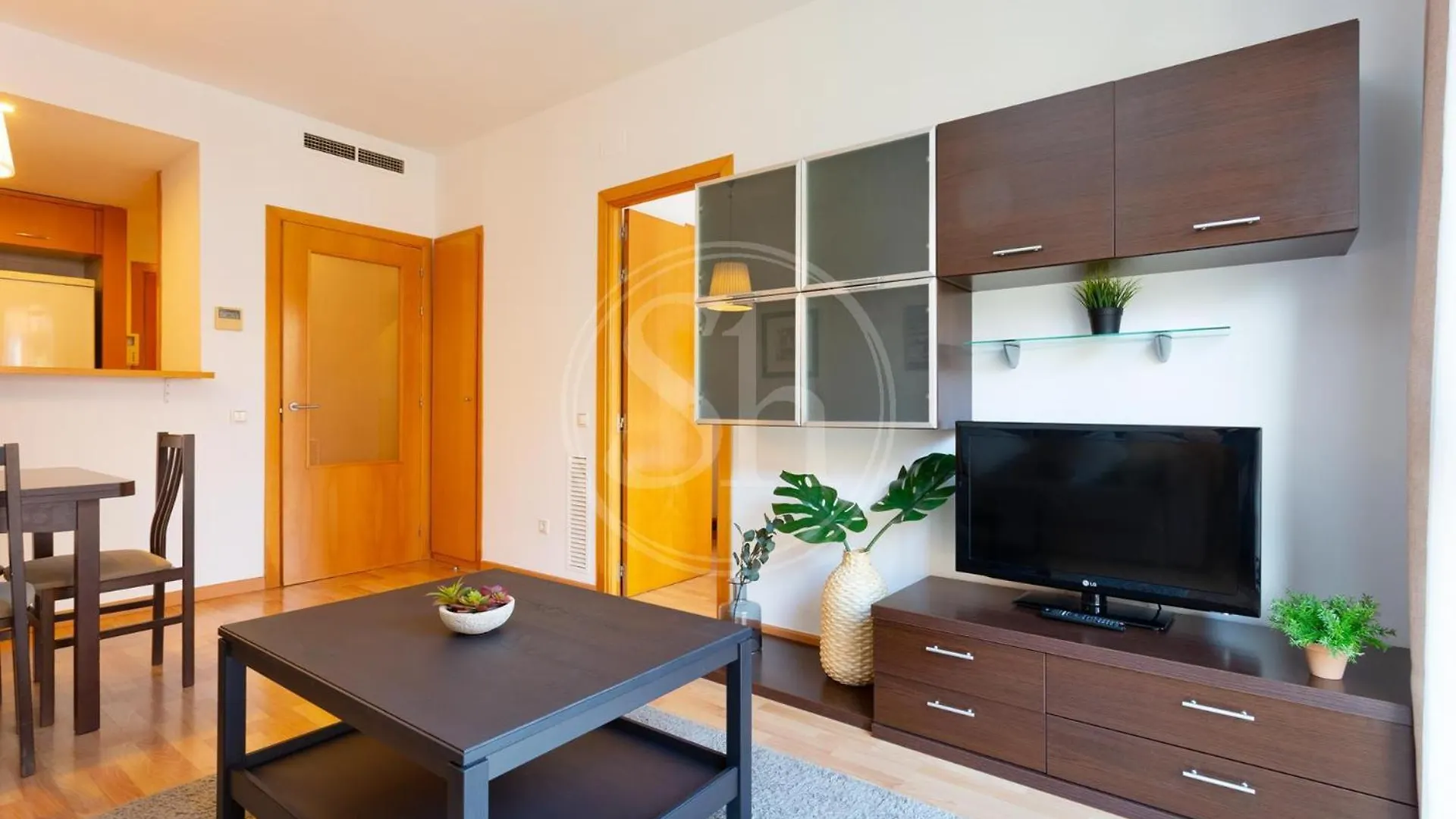 Cosy Apartment Next To Sagrada Familia III contacts
